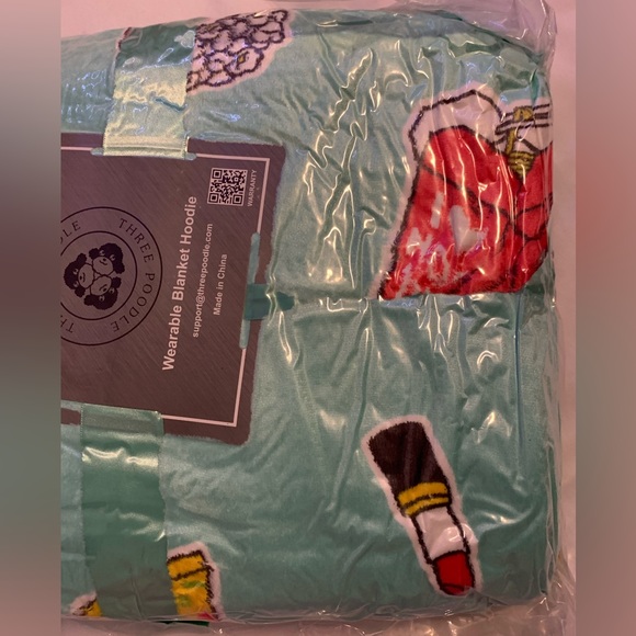 New - Sherpa Wearable Blanket with Sleeves for Adults Super Soft Warm Cozy Throw - Picture 8 of 15